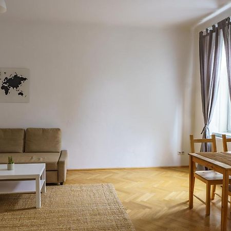 Central Living Apartments - Schoenbrunn Виена Екстериор снимка