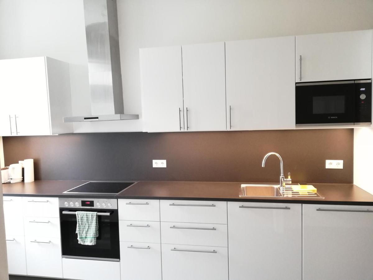 Central Living Apartments - Schoenbrunn Виена Екстериор снимка