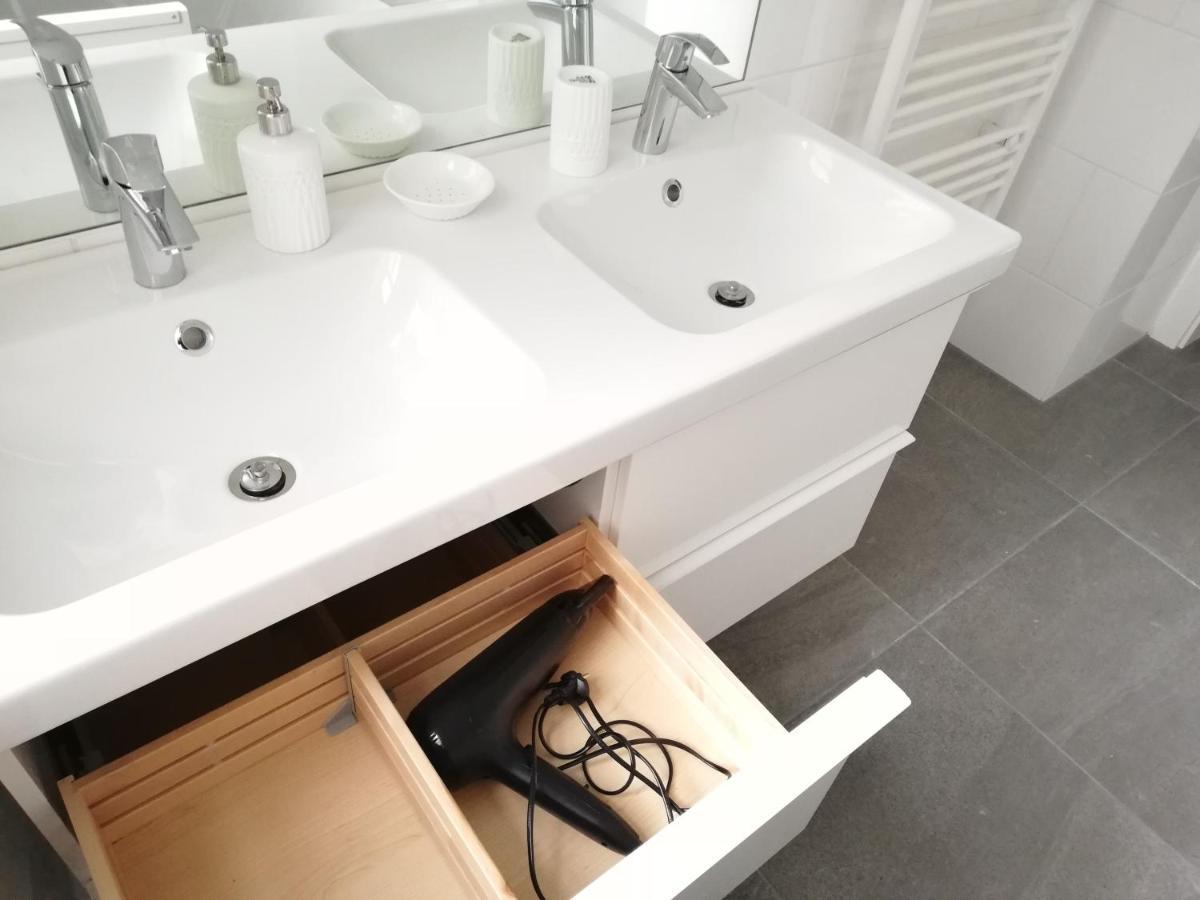Central Living Apartments - Schoenbrunn Виена Екстериор снимка