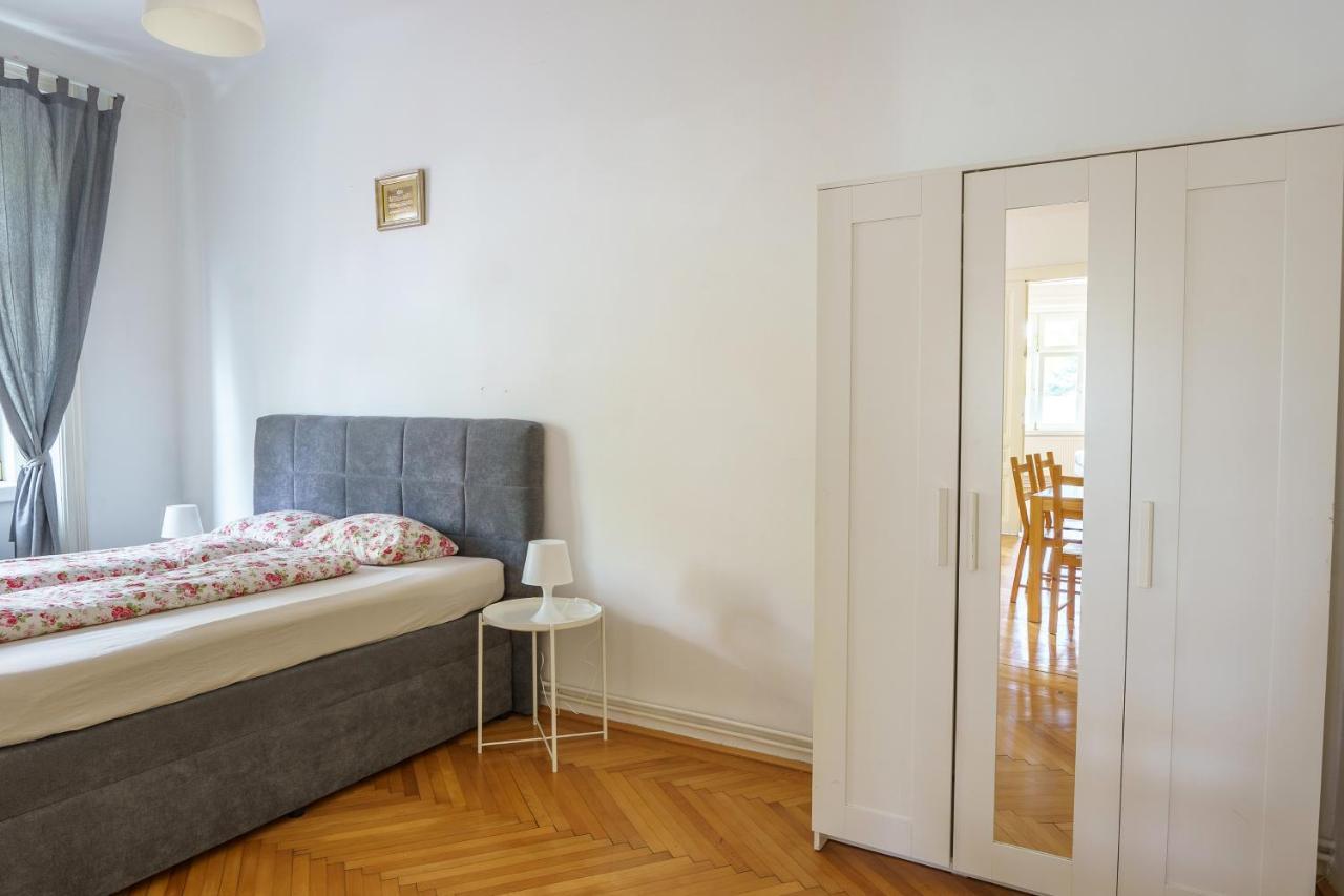 Central Living Apartments - Schoenbrunn Виена Екстериор снимка