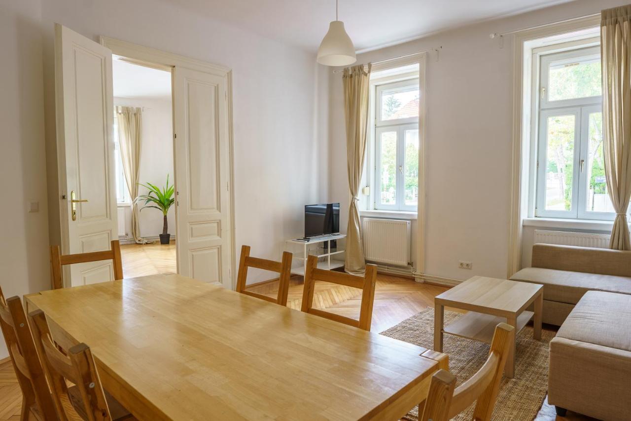Central Living Apartments - Schoenbrunn Виена Екстериор снимка