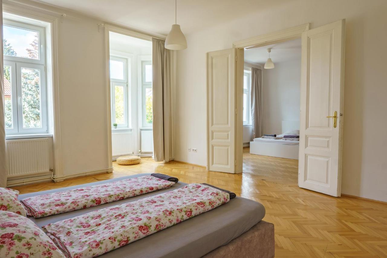 Central Living Apartments - Schoenbrunn Виена Екстериор снимка
