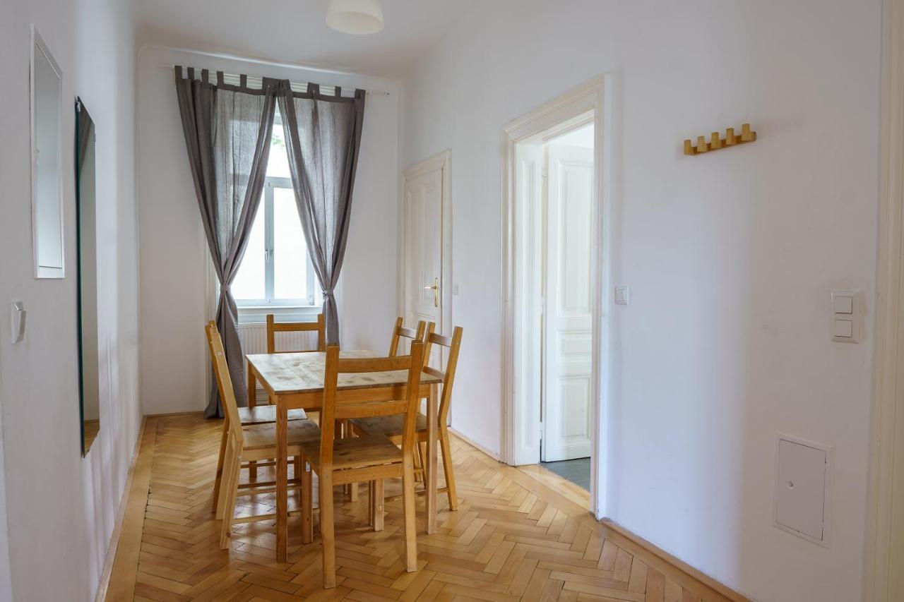 Central Living Apartments - Schoenbrunn Виена Екстериор снимка