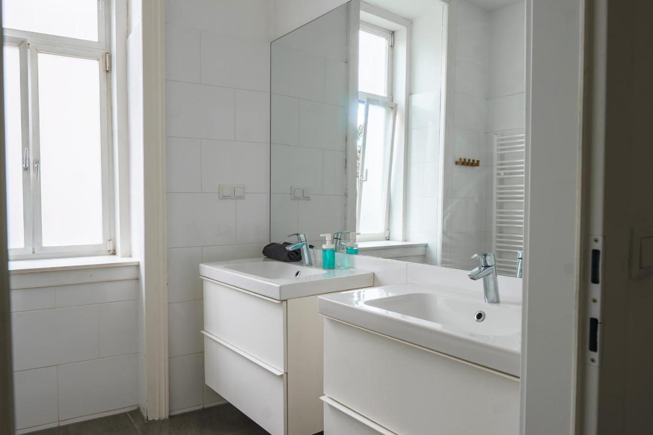 Central Living Apartments - Schoenbrunn Виена Екстериор снимка