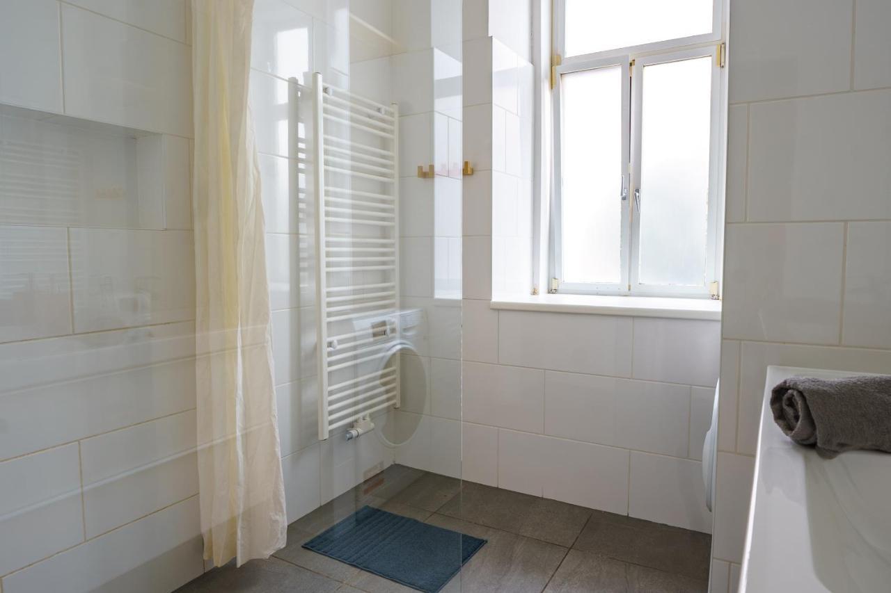 Central Living Apartments - Schoenbrunn Виена Екстериор снимка